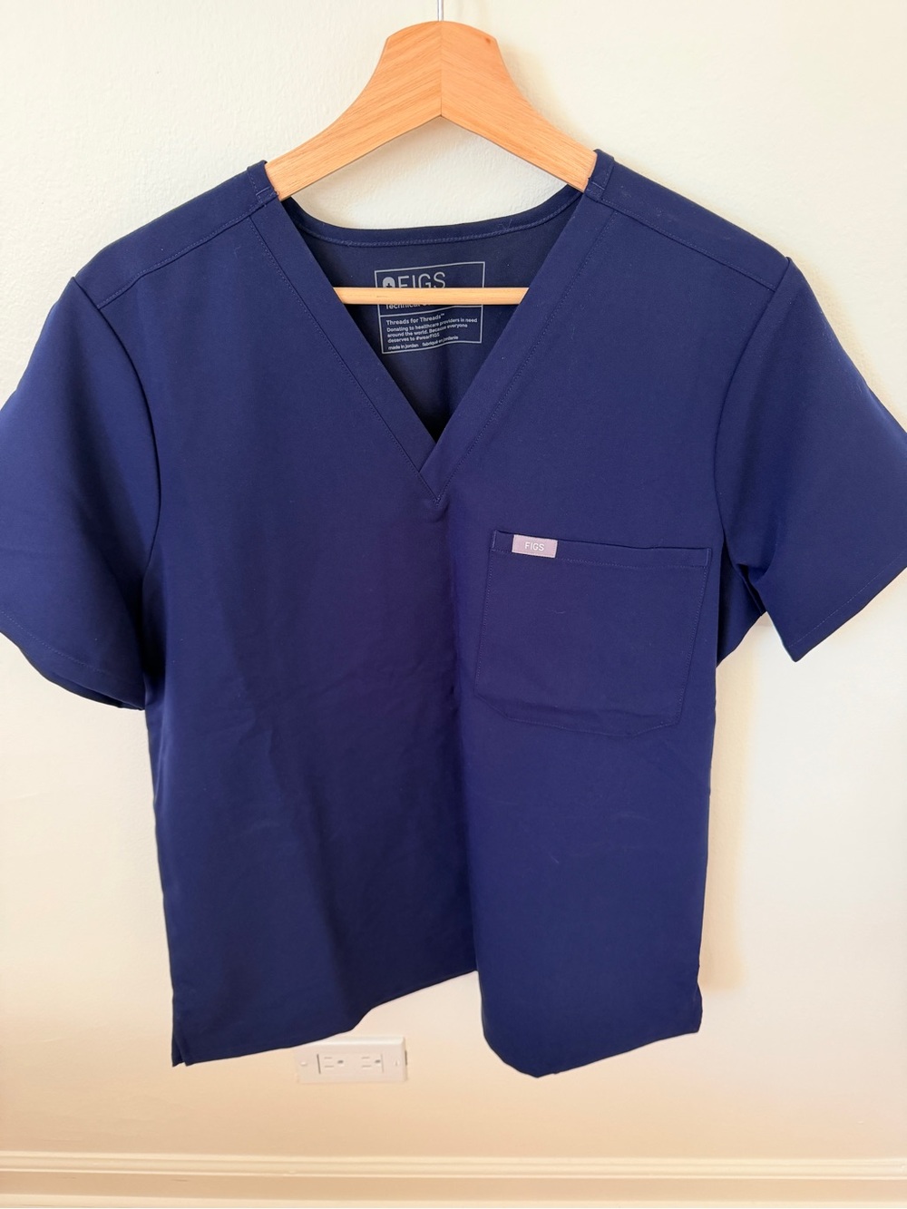 FIGS Navy V-Neck Scrub Top Women’s Large
